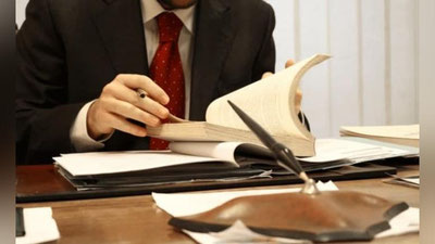 'Hokimlik yuridik xizmatidagi 12 xodimining martaba darajasi pasaytirildi'ning rasmi