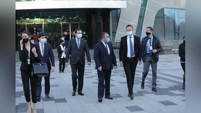 'Innovasion rivojlanish vaziri Vengriya Tashqi ishlar va savdo vazirini qabul qildi'ning rasmi