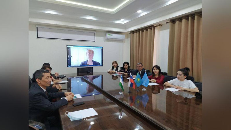 '3 mamlakat hamkorligida «Rossiya va jahon medialanshafti: o`tmish, bugun, kelajak" mavzusidagi konferensiya o`tkazildi'ning rasmi