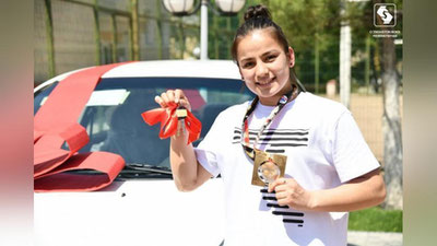 Изрображение 'Чемпионке мира по боксу Нигине Уктамовой вручили автомобиль "Нексия" (фото)'