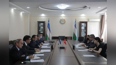 'Oliy va o`rta maxsus ta`lim vazir Turkiyaning O`zbekistondagi elchisi bilan uchrashdi'ning rasmi