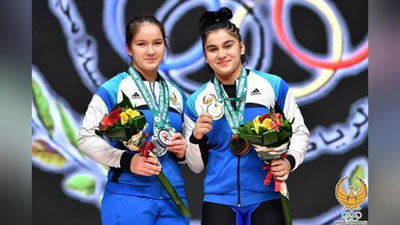 'Navoiy davlat pedagogika instituti talabasi og`ir atletika bo`yicha Jahon chempioni bo`ldi'ning rasmi
