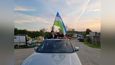 'Germaniyada 363 nafar chavandoz ishtirok etgan musobaqada o`zbek o`g`loni birinchilikni qo`lga kiritdi'ning rasmi