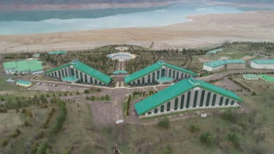 '“Piramida”lar sotuvga chiqarildi'ning rasmi