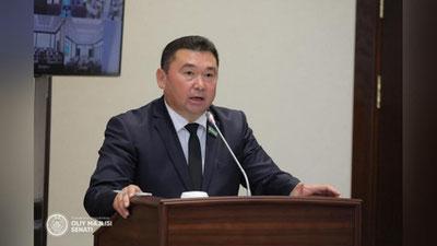 'Senat Xalq deputatlari Qarshi tuman Kengashi qarorini bekor qildi'ning rasmi