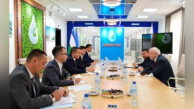 '“O`zbekneftgaz”: Boshqaruv raisi I.M.Gubkin nomidagi Rossiya davlat neft va gaz universiteti prorektori, texnika fanlari doktori Aleksandr Maksimenko bilan uchrashdi'ning rasmi