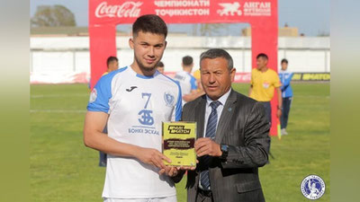 'O`zbekistonlik hujumchi Tojikistonda eng yaxshi o`yinchi deb topildi'ning rasmi