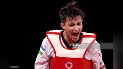'Tarixiy g`alaba. 19 yoshli Ulug`bek Rashidov bosniyalik raqibini engib, finalga yo`l oldi'ning rasmi