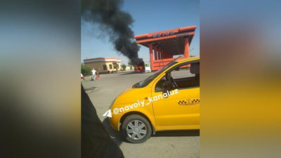 Изрображение 'В Навои во время заправки на АГЗС сгорел автомобиль "Лабо"'