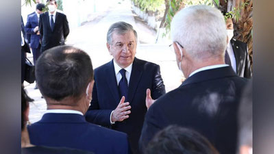 'Yaxshi odamning yuragi qovurg`asining ostidan ko`rinib turadi – Prezident yaxshi odamlar haqida'ning rasmi