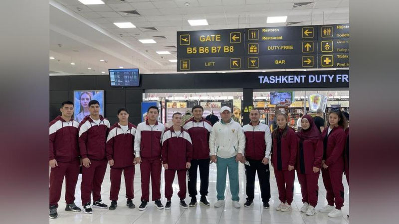'Yosh og`ir atletikachilar jahon chempionatida ishtirok etish uchun Saudiyaga ketishdi'ning rasmi