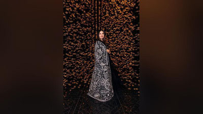 Изрображение 'Саида Мирзиёева рассказала, как произвела впечатление за рубежом своим нарядом'