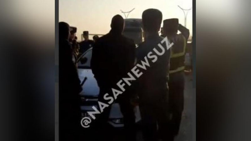 'Chiroqchida YPX xodimi talabiga bo`ysinmagan haydovchining mashinasint oynalari sindirildi (video)'ning rasmi