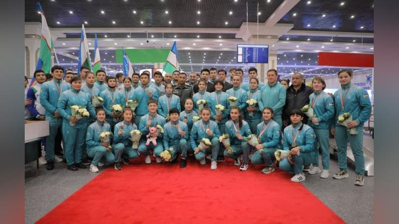 'Ўзбекистон ёшлар Параосиё ўйинлари байроғини қабул қилиб олди'ning rasmi