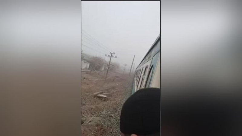 'Тошкент-Хоразм йўналишида кетаётган поезд одам уриб юборгани айтилмоқда. Аёл воқеа жойида вафот этган'ning rasmi