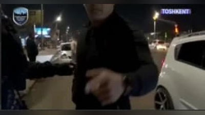 '“Ёп камерангни. Ёп, деяпман. Ҳозир камерангни синдириб ташлайман". Тошкентдаги махсус рейдда аёл ҳайдовчи чақирган икки эркак ЙПХ ходимларини ҳақорат қилди'ning rasmi