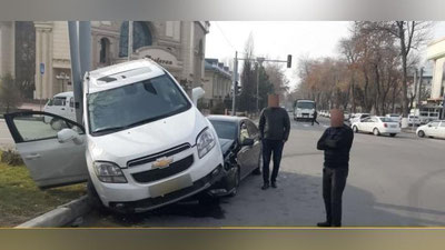 'Toshkentda "Orlando" va "Lacetti" avtomobillari to`qnashdi (video)'ning rasmi