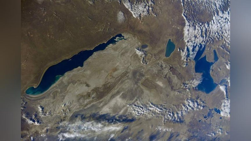 Изрображение 'Космонавт Антон Шкаплеров опубликовал снимок Аральского моря с борта МКС'