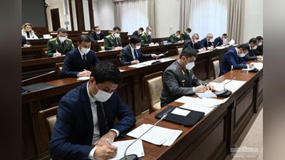 'Божхона тизими ходимларининг даромади ва мол-мулклари декларация қилинади'ning rasmi