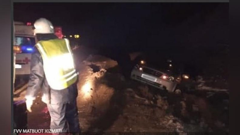 Изрображение 'На "Камчике" с помощью спецтехники вытащили "Ласетти" из кювета (видео)'