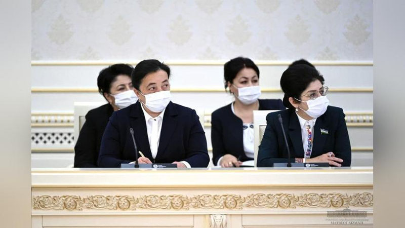 'Президент “Оқила аёллар” ҳаракатини ташкил қилишни таклиф этди'ning rasmi