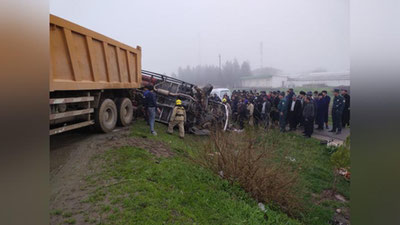 Изрображение 'В Гузаре столкнулись два грузовика'