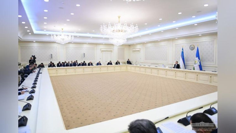 'Президент раислигида кенгайтирилган йиғилиш бошланди'ning rasmi