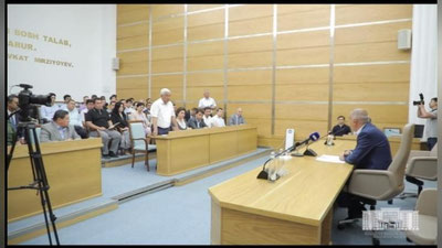 '"Бирорта чуқур қолмаслиги керак!" Ортиқхўжаев Тошкентдаги йўллар бўйича 10 кун муҳлат берди (видео)'ning rasmi