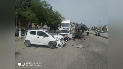 Изрображение 'В Наманганской области произошло ДТП с участием грузовика и двух легковых автомобилей'