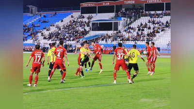 'Суперлига. "Локомотив" меҳмонда ғалаба қозонди, Тошкентдаги учрашувда дуранг қайд этилди'ning rasmi