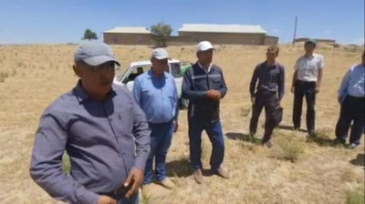 '"Вазиятни ҳудудга бориб ўргандик". Қашқадарёда тарқалаётган чигирткалар бўйича расмий маълумот берилди'ning rasmi