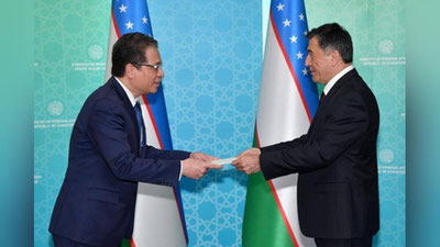 Изрображение 'Глава МИД принял верительные грамоты у нового посла Вьетнама'