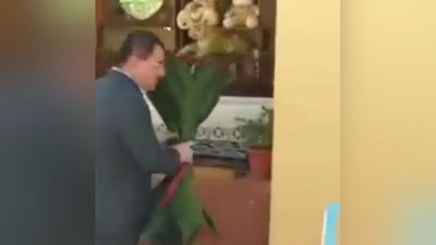 '"Бир илтимосда, бирорта интернетга чиқмасин" — Сурхондарё ҳокими (видео)'ning rasmi