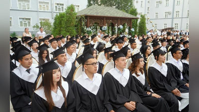 Изрображение 'Первым выпускникам Алмалыкского филиала НИТУ «МИСиС» вручили дипломы'