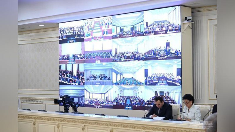 'Davlat xizmatchisining tajribasi, malakasi va erishgan natijasiga qarab rag`batlantirish tizimi joriy qilinadi'ning rasmi