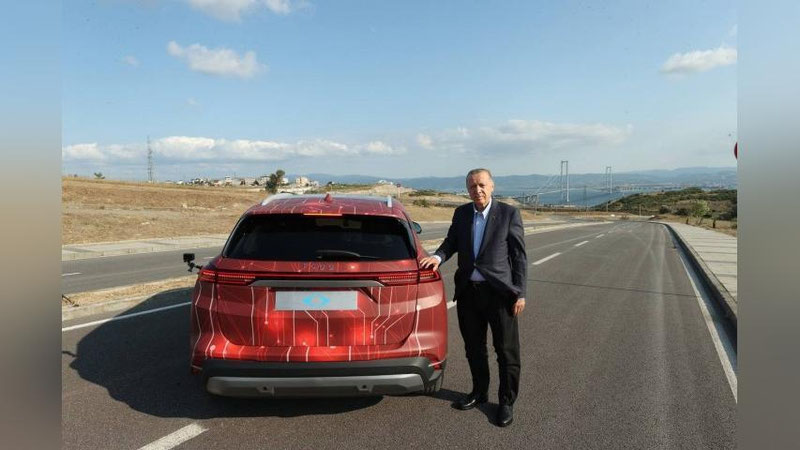 '"Cennet vatanımızın yollarında"'ning rasmi