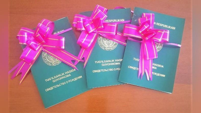 'Pastdarg`omda 3 egizak dunyoga keldi'ning rasmi