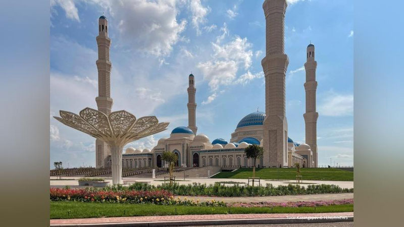 Изрображение 'В Нур-Султане открылась самая большая в Центральной Азии мечеть (фото)'