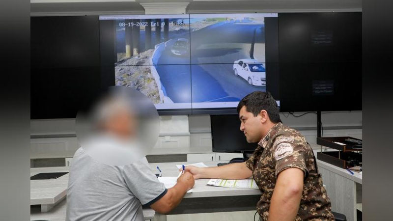 'Toshkentdagi videokamera ob`ektiviga chiqindi tashlab ketish bog`liq holat muhrlanib qoldi (video)'ning rasmi