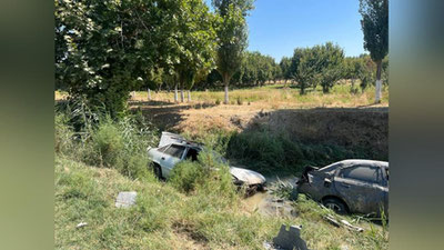 'Toshkentda yuz bergan ayanchli YTH oqibatida ikki avtomashina ariqqa tushib ketdi'ning rasmi