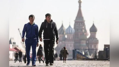 'Rossiya oxirgi 10 yilda fuqarolikka qabul qilingan Markaziy Osiyoliklarni ham harbiy xizmatga jalb qilmoqchi'ning rasmi