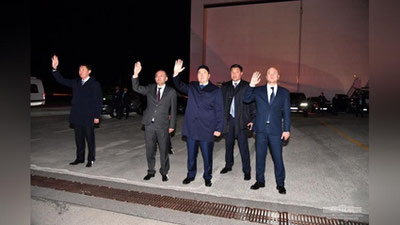 'Shavkat Mirziyoev Toshkentga qaytib keldi'ning rasmi