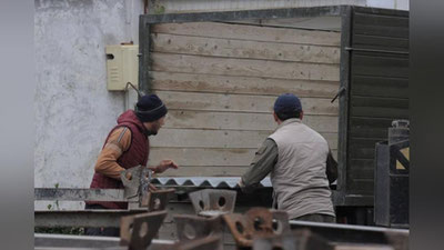 'Sirdaryoda portlashdan zarar ko`rgan binolarga oyna va shiferlar etkazildi'ning rasmi