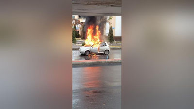 Изрображение 'В Ташкенте на дороге сгорел автомобиль "Матиз" (видео)'
