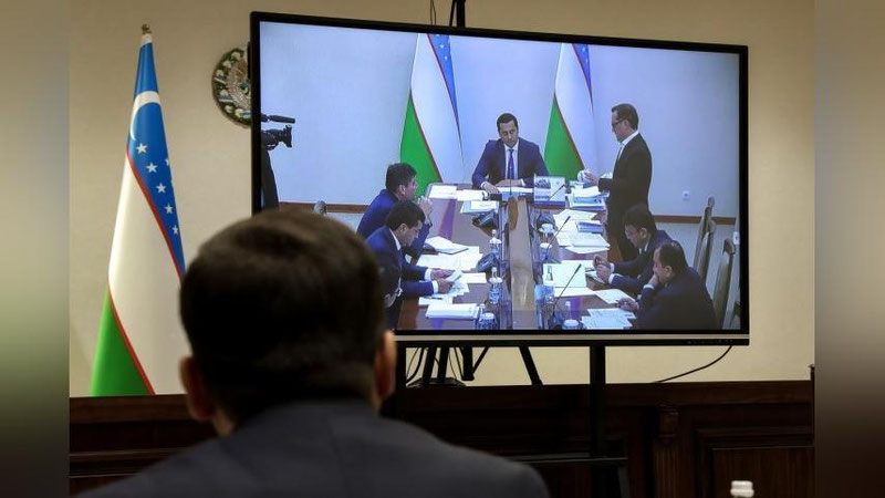 Изрображение 'Сардор Умурзаков поручил изучить вопрос, связанный с присвоением школьных земель'