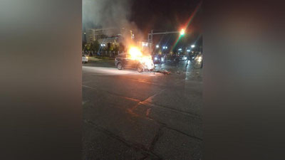 Изрображение 'После ДТП в центре Ташкента загорелась Captiva (видео)'