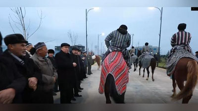 'Toshkent viloyatidan Samarqandga qorabayir otlari karvoni yo`lga chiqdi (video)'ning rasmi