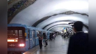 Изрображение 'На станции метро "Беруни" остановился поезд из-за неисправности'