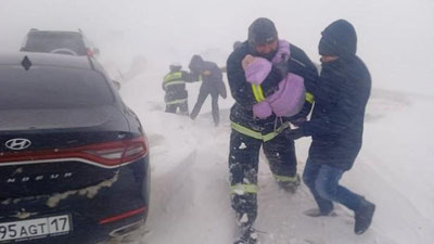 Изрображение 'Снегопады и метели в Казахстане: рейсы отменяются, участки автодорог закрываются'