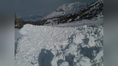 'Bugun “Chimyon” tog`larida qor ko`chkisi sodir bo`ldi(foto)'ning rasmi